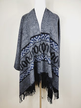 Load image into Gallery viewer, Women's Cozy Shawl