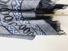 Load image into Gallery viewer, Women's Cozy Shawl