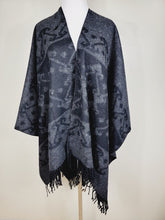 Load image into Gallery viewer, Women's Cozy Shawl