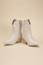 Load image into Gallery viewer, Willa-1 Western Boots
