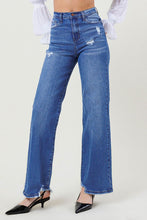 Load image into Gallery viewer, Wide Leg Distressed Jeans
