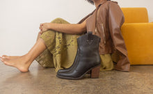 Load image into Gallery viewer, Tara Western Boots
