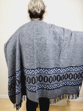 Load image into Gallery viewer, Women&#39;s Cozy Shawl
