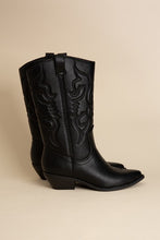 Load image into Gallery viewer, Rerun Western Boots
