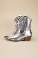 Load image into Gallery viewer, Willa-1 Western Boots
